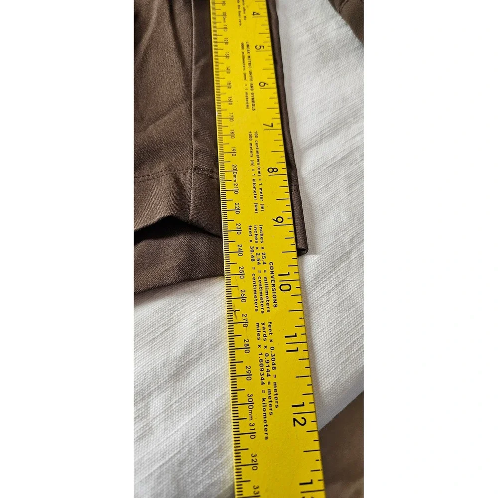 Magellan Sportswear Womens Brown Outdoor Hiking Shorts Size 12‎ Polyester Pocket